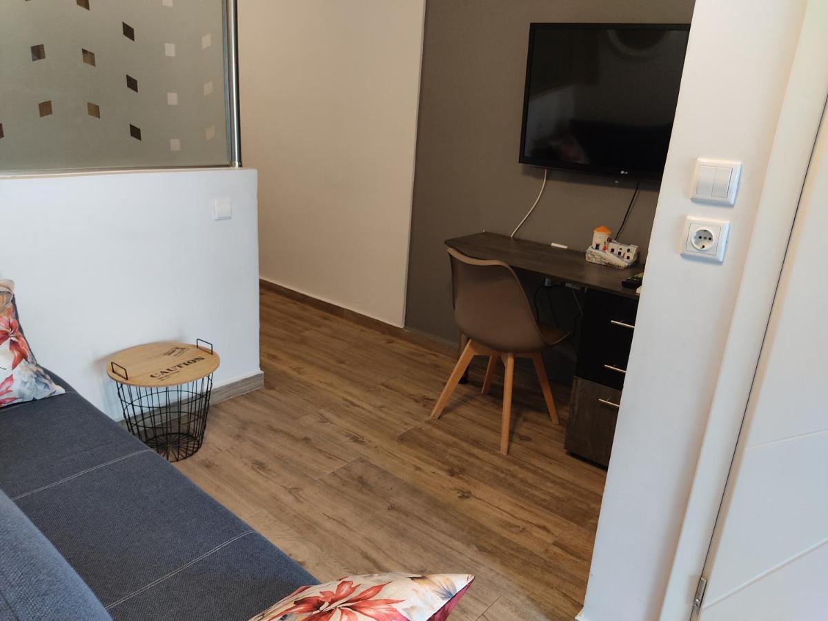 Kova2 Apartment อเล็กซานโดรโพลิส ภายนอก รูปภาพ